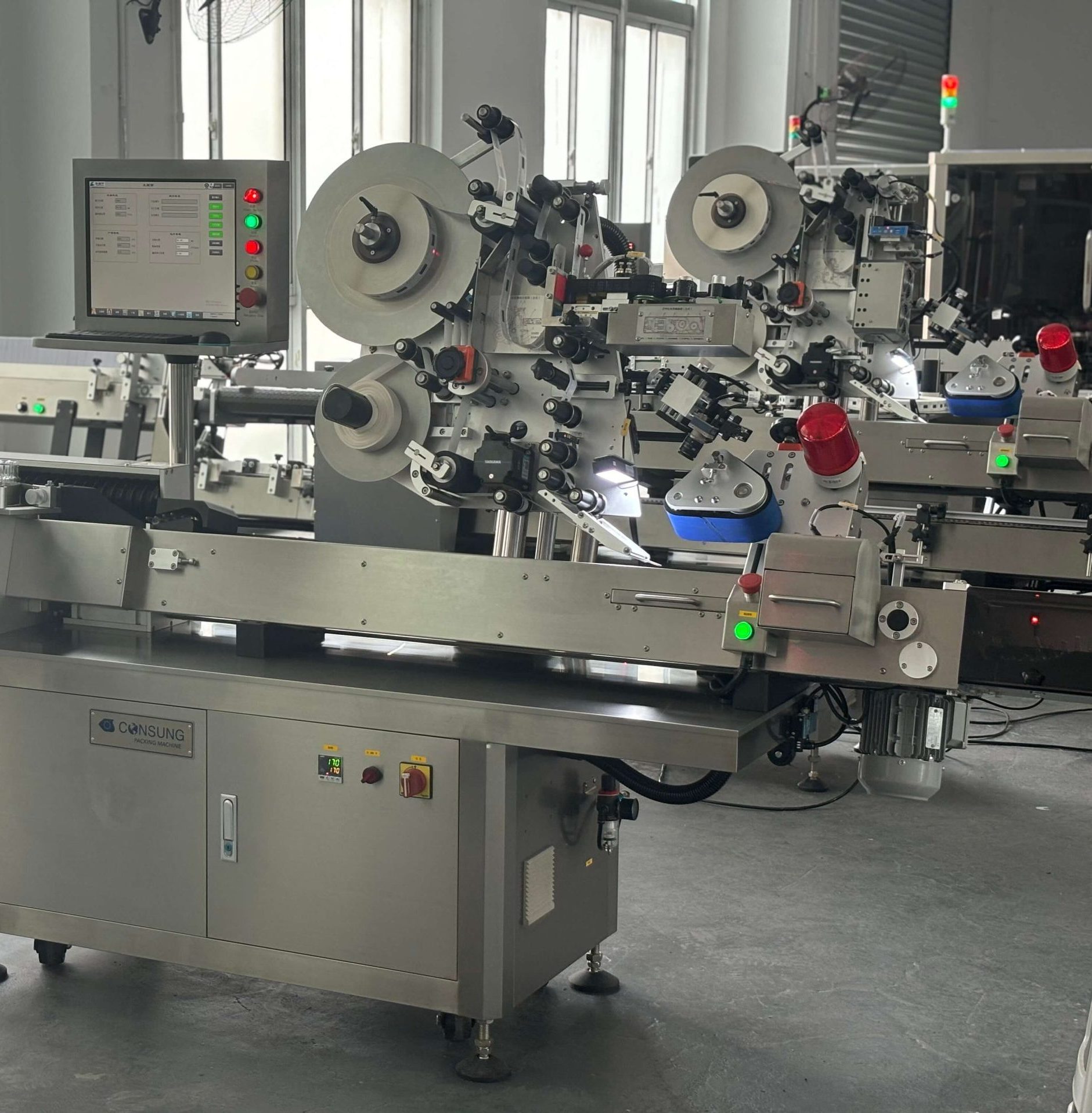 horizontal labeling machine