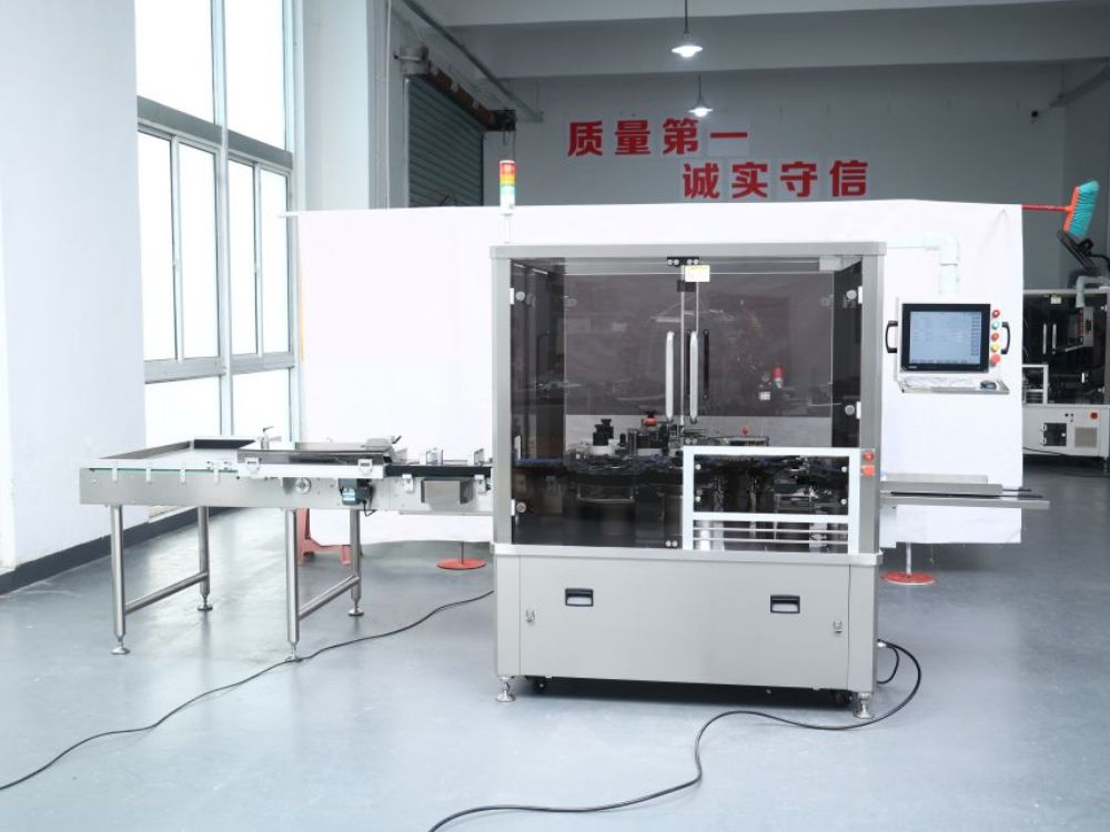 Y-700 labeling machine